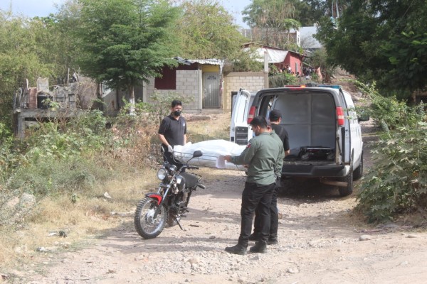 Encuentran a un hombre asesinado a balazos en colonia de Culiacán
