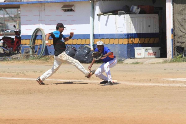 Empata Sanabrias Team la serie final del beisbol del Club Sarabia