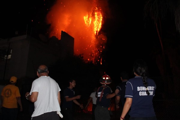 Pirotecnia del Grito causa incendio en Guasave