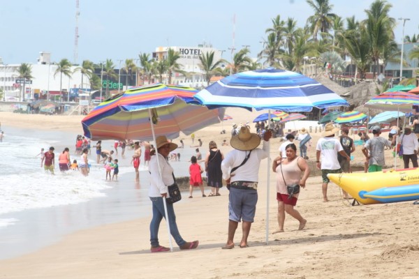 ¡Cuidado con el calor! Mazatlán registra una sensación térmica de más de 40 grados