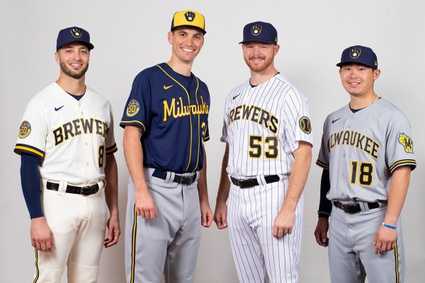 Los Cerveceros presentaron sus nuevos uniformes para la temporada 2020 de las Grandes Ligas