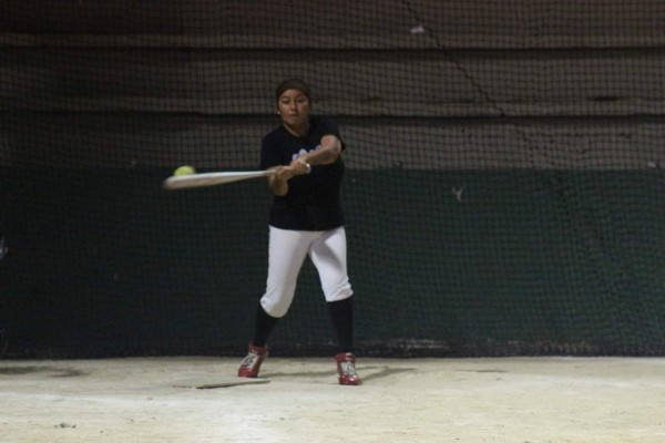 Red Machine funciona bien en la Liga de Softbol Femenil del Centro Deportivo Benito Juárez
