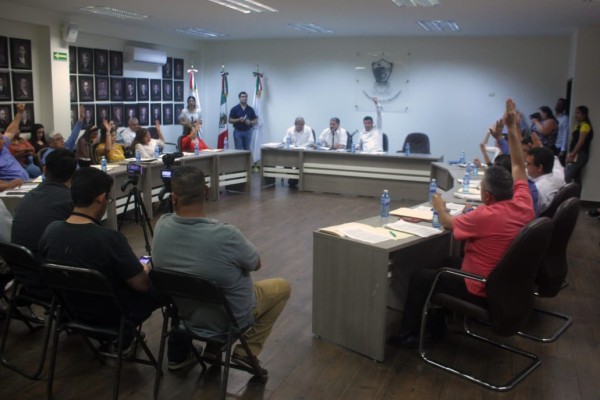 Se aumentan el sueldo los regidores de Ahome