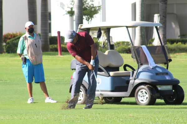 Joaquín Medina se queda con el título de la Masters.