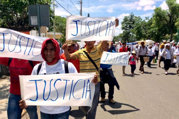 Se mantienen bloqueos en Oaxaca y Chiapas