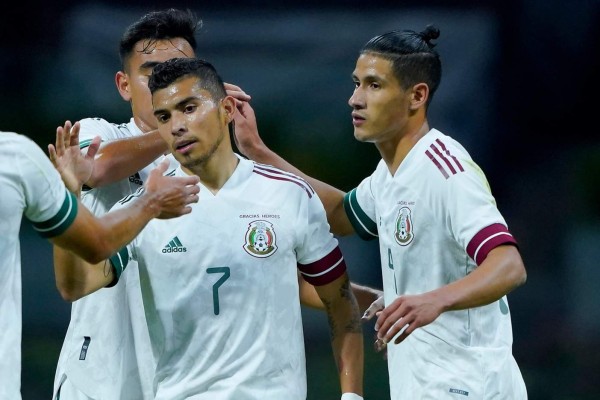 México supera 3-0 a Guatemala en el regreso del Tricolor a las canchas