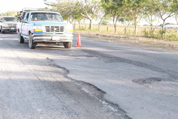 Reprueban vacacionistas condiciones de vialidad