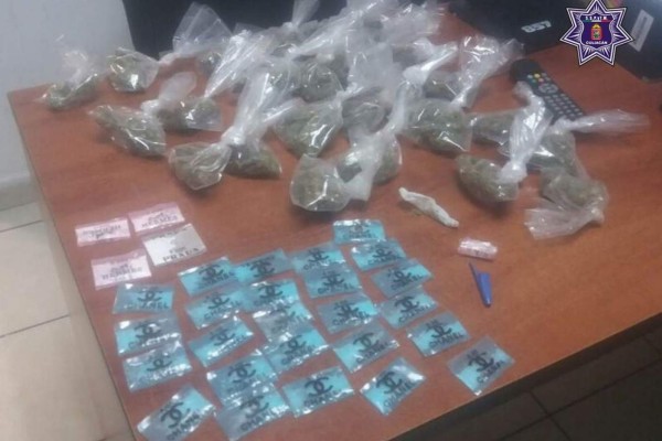 Detienen a probable vendedor de drogas, en la Buenos Aires, en Culiacán