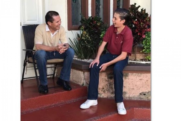 Julio César Chávez con Gabriel Moreno Bernat.