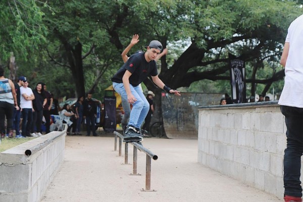 Ruedan los patines en Culiacán en el Deslice Blading Contest