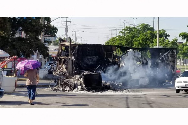 Más de 100 trabajadores del Ayuntamiento de Culiacán, los que limpiaron los restos del terror