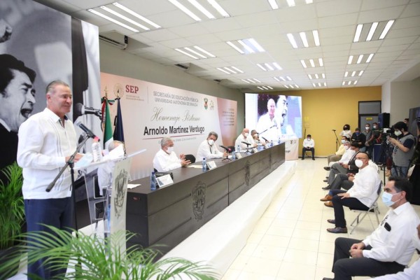 UAS rinde homenaje póstumo a Arnoldo Martínez Verdugo