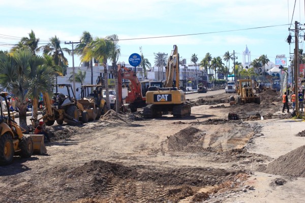 Alcalde a vecinos y comerciantes: No habrá cambios en proyecto de la Av. Rafael Buelna