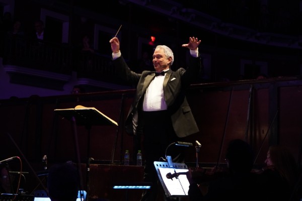 Reconocen 40 años de vida profesional de Enrique Patrón de Rueda