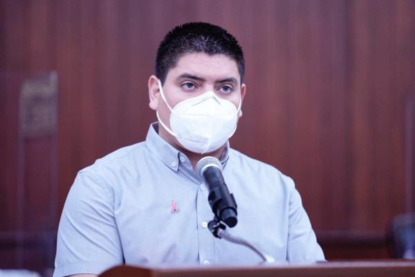 Pedro Lobo, diputado local.