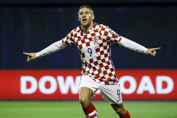 Croacia pone un pie en Rusia 2018 al golear a Grecia