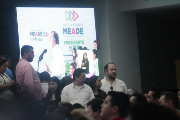 Aplauden priistas propuestas de Meade, a quien vieron por transmisión en vivo