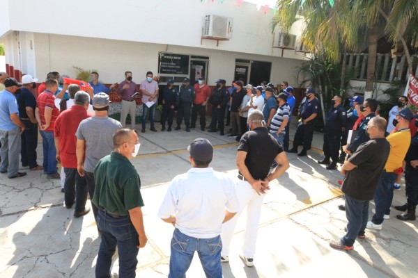 Concluye proceso de retiro de 47 policías de Guasave