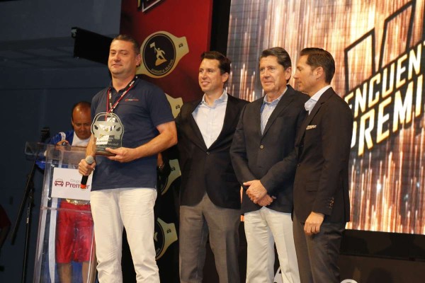 Grupo Premier reconoce el esfuerzo de sus empleados