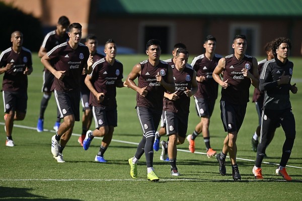 México entrena en Charlotte de cara a su duelo de este domingo en la Copa Oro.