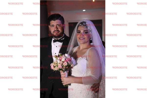 Tháiger Kímberly Barraza y Luis López fundan una sociedad de amor