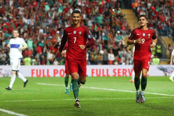 Francia humilla a Holanda y Cristiano Ronaldo se luce