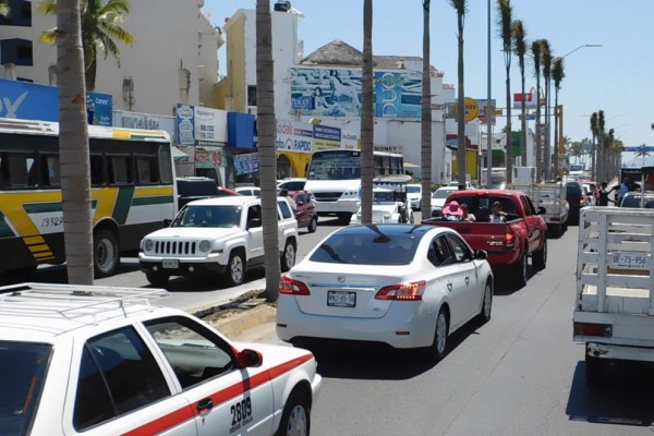 'Blinda' Mazatlán zona costera de propaganda electoral