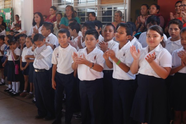 Primaria Diana Laura Riojas de Colosio, la escuela pobre de Loma Bonita