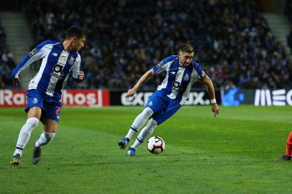 Héctor Herrera jugó los 90 minutos. (Foto: @FCPorto)