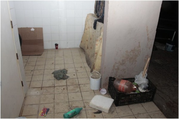 En gran deterioro se encuentran los baños de la Carpa Olivera en Mazatlán