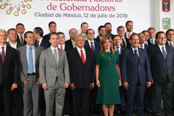Acuerdan trabajo conjunto gobernadores y López Obrador