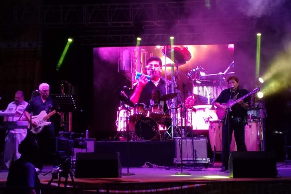 Tijuana All Stars reviven los clásicos del Rock and Roll en una noche de disfrute musical en Culiacán