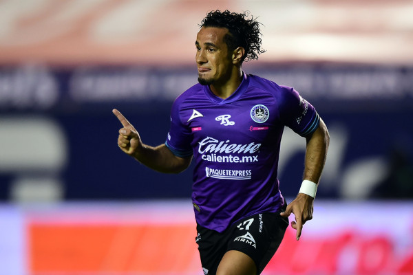 En total, Mazatlán FC anotó en 10 ocasiones durante octubre, para contribuir con 100 mastografías, como parte de la campaña 'Autoexplórate, vide en paz'.