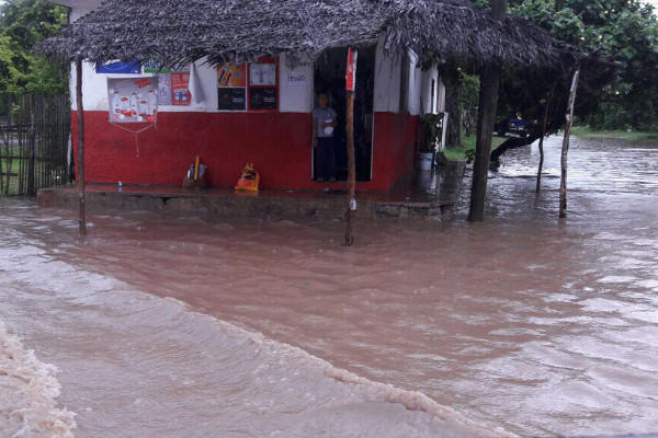 Teacapán y Cristo Rey, las zonas más afectadas por lluvias en Escuinapa