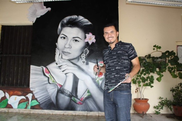 El muralista rosarense Sergio Ramírez sueña con plasmar la riqueza de México