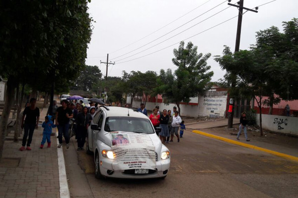 Con aplausos, Dayana deja Navolato; descansarán sus restos en Mocorito