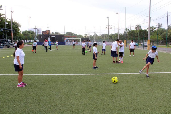 La Academia de Futbol Adaptado de Mazatlán trabaja con gran intensidad