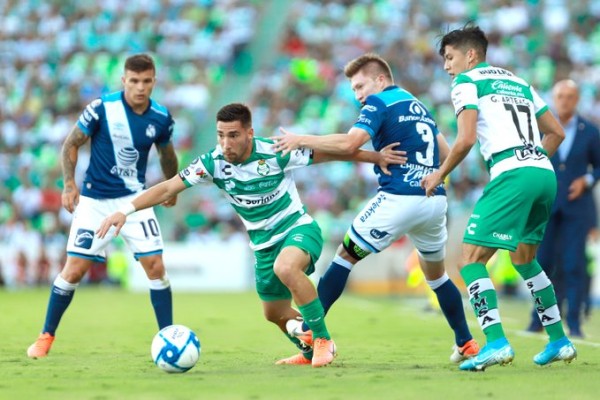 Santos Laguna no tiene piedad del Puebla y lo golea 4-1