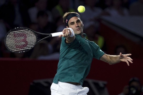 Roger Federer gana en tres sets.