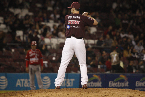 Casey Coleman se integra a Tomateros de Culiacán