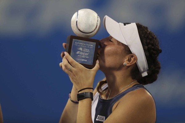 Mazatleca Giuliana Olmos se corona en dobles del Abierto Mexicano de Tenis