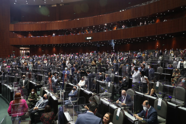 La Cámara de Diputados aprueba cambios a la Constitución para eliminar el fuero presidencial