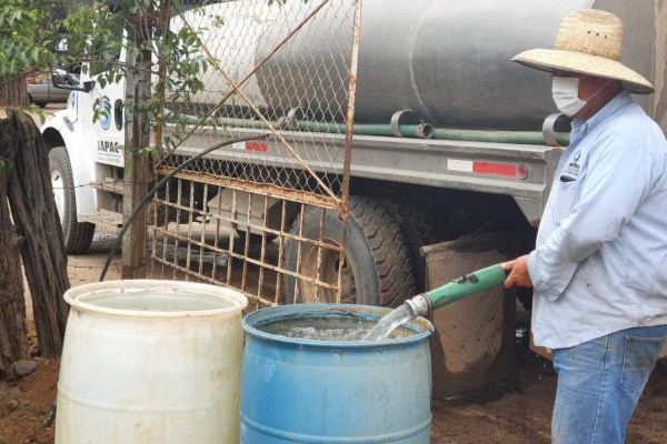 Atiende Japac a 30 comunidades afectadas por estiaje en Culiacán