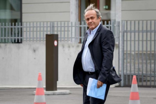 Tanto Blatter como Platini fueron suspendidos provisionalmente.