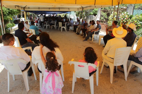 Miguel Ángel Camacho alcanzó a ayudar a muchos, recuerda su viuda