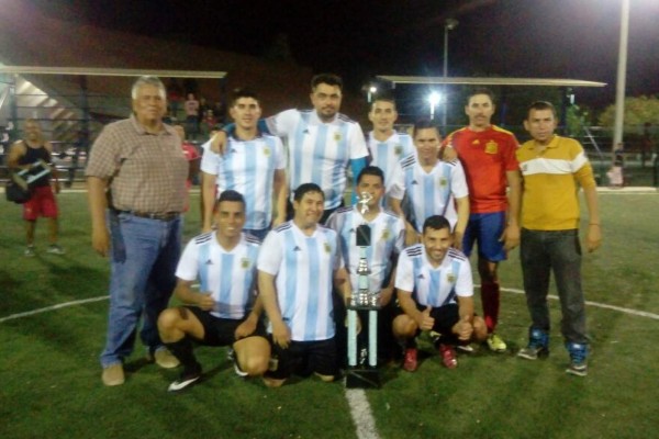 UAS Megacable vuela hacia la gloria en el Torneo de Futbol 7 Interempresas de Rosario