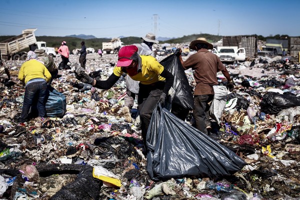 Medio ambiente, dinero y marginación: la encrucijada de la nueva Ley de Residuos