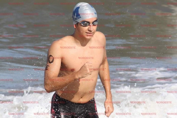 Triunfa Juan Carlos Moreno en la Tercera Puntuable de Natación celebrada en Playa Norte