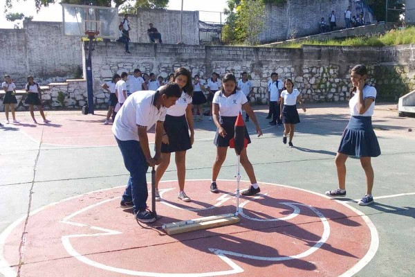 Presentan proyectos alumnos de preparatoria UAS Rosario