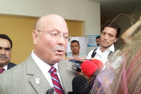 Violencia contra periodistas sigue en la tendencia que dejó Peña: Rector de la UAS